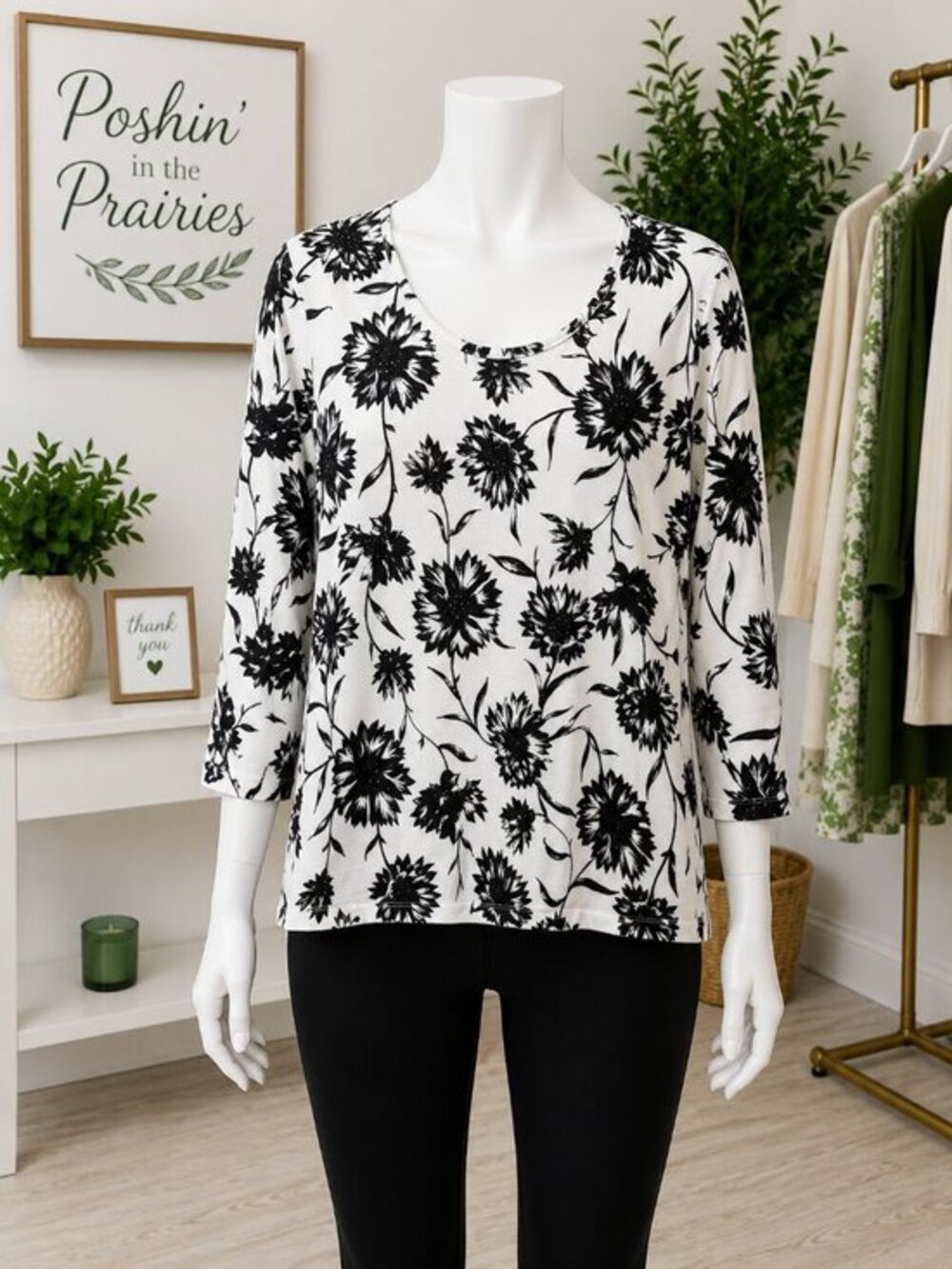 4 for $25 ❤️ Alia Black & White Floral 3/4 Sleeve Top | Size 1X ❤️
